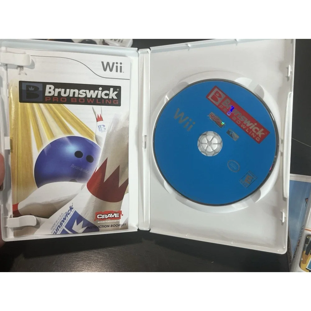 Wii Lot Of 4 Games Bowling Wii Play Tiger Woods Golf Big Beach Sports